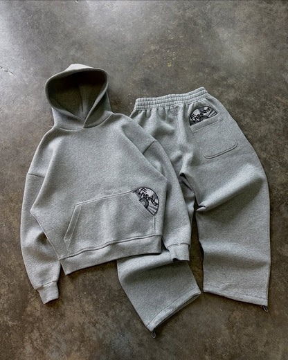 Embroidered sweatshirt and sweatpants set