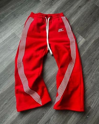 Relaxed and loose straight-leg trousers
