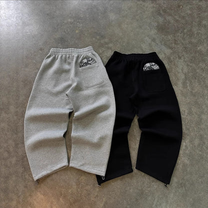 Embroidered sweatshirt and sweatpants set