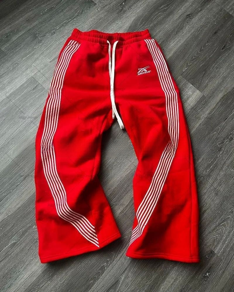 Relaxed and loose straight-leg trousers